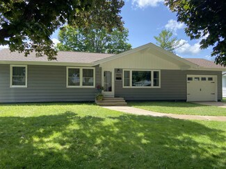 2622 14th St, Monroe, WI 53566
