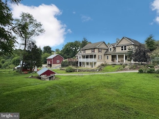 15 Gift Rd, Hamburg, PA 19526