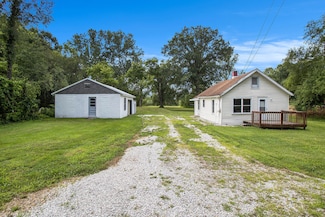 1940 Travis Rd, Kalamazoo, MI 49004