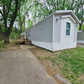 3700 28th St Unit 333, Sioux City, IA 51105