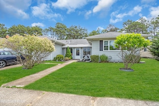42 Pulaski Blvd, Toms River, NJ 08757