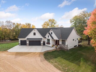 8780 Airport Rd, Waconia, MN 55387