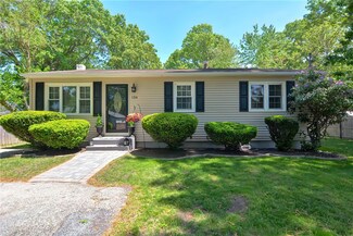 136 Reynolds Ave, Warwick, RI 02889