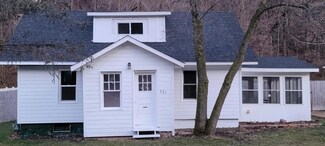 731 21st St, Red Wing, MN 55066