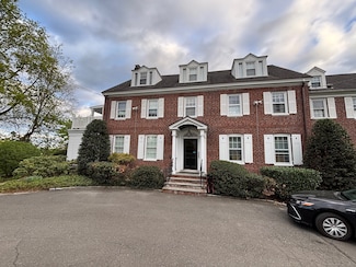 24 Saint Johns Place Unit 6, New Canaan, CT 06840