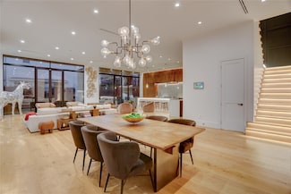 1810 Dunlavy St, Houston, TX 77006