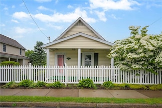 518 Grant Ave, Carnegie, PA 15106