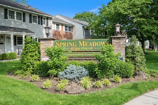 459 Village Dr Unit 459, Hauppauge, NY 11788