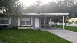 210 Kingston Dr, Fort Myers, FL 33905