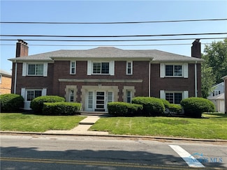 3926 Indian Rd, Ottawa Hills, OH 43606