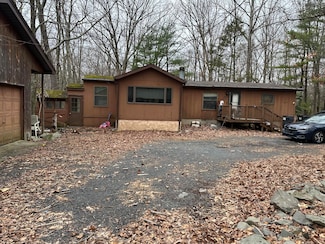 3175 Pocono Dr, East Stroudsburg, PA 18302