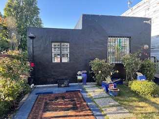 686 29th St, Oakland, CA 94609