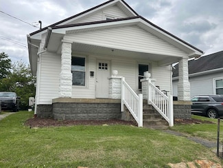 1338 Dewey St, Jasper, IN 47546