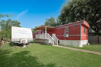 914 Davis St, Pasadena, TX 77506