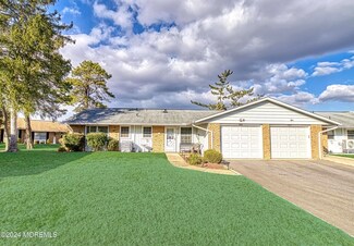 50B Buckingham Dr Unit 14B, Manchester, NJ 08759