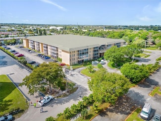 4848 NW 24th Ct Unit 215, Lauderdale Lakes, FL 33313