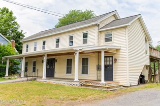39 Main St, Ballston Lake, NY 12019
