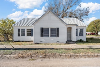 403 S 5th St, Rosebud, TX 76570