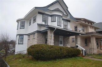 2500 E 42nd St, Kansas City, MO 64130