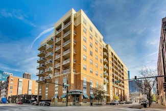 950 W Monroe St Unit 607, Chicago, IL 60607