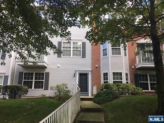 2080 Drake Ct, Mahwah, NJ 07430
