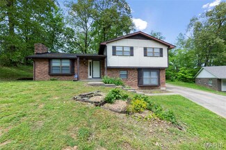 403 Shawnee Cir, Jackson, MO 63755
