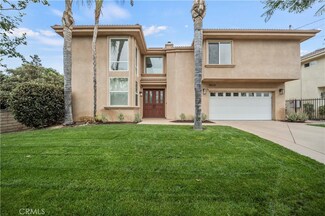 18635 Calvert St, Tarzana, CA 91335
