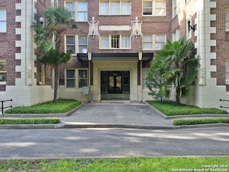 110 Auditorium Cir Unit 31, San Antonio, TX 78205