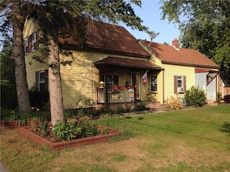 27 Pleasant St, Lisbon, ME 04252