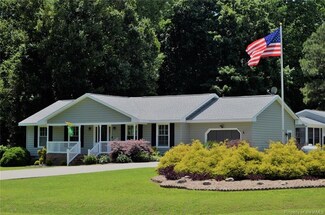 200 Oakwood Ln, Smithfield, VA 23430