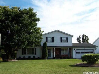 30 Parnell Dr, Churchville, NY 14428