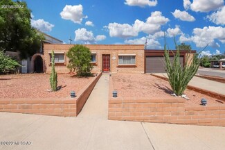 8821 E Edgemont Place, Tucson, AZ 85710