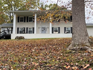 1728 Charlotte Dr, Elizabethton, TN 37643