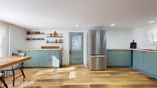 102 Union St, Winooski, VT 05404