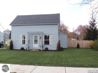 316 W Hall St, Shepherd, MI 48883