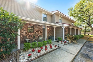 229 Carmel Dr Unit 4, Fort Walton Beach, FL 32547