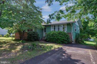 306 Grandview Ave, Perkasie, PA 18944