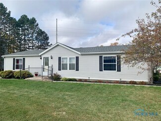 102 Walnut St, Columbus Grove, OH 45830