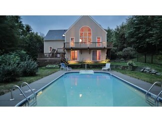 56 Kennedy Ln, New Boston, NH 03070