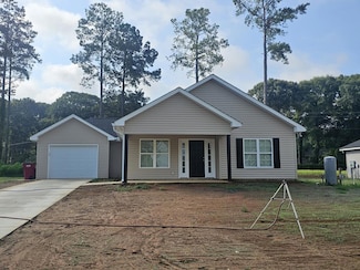 1542 Lexington Dr, Dublin, GA 31021