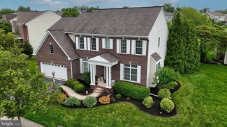 2267 Flintlock Dr, Hummelstown, PA 17036