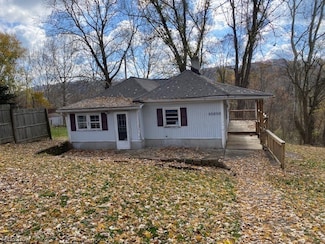 46898 Columbia, Fairpoint, OH 43927