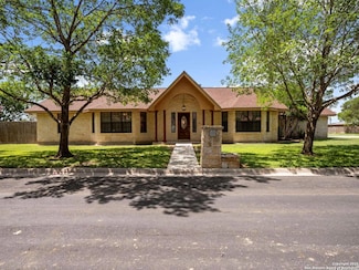 1407 32nd St, Hondo, TX 78861