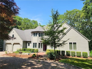 1265 Gilbert Stuart Rd, Saunderstown, RI 02874