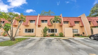 6 Spinning Wheel Ln, Tamarac, FL 33319