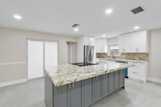 828 Johnson St, Hollywood, FL 33019