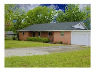 107 S 10th St, Davis, OK 73030