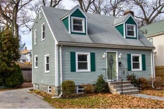 50 Pagoda Cir, Milton, MA 02186