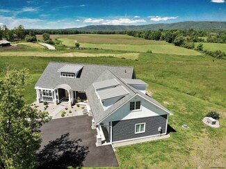 2 Palmer Ridge Rd, Gansevoort, NY 12831