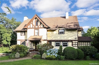 38 Park Ave, White Plains, NY 10603